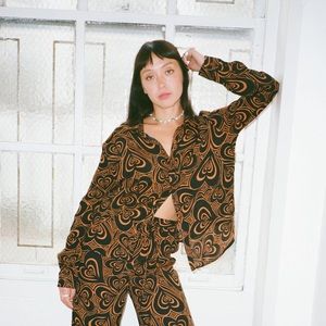 Lisa Says Gah Wild Hearts Brown Shirt